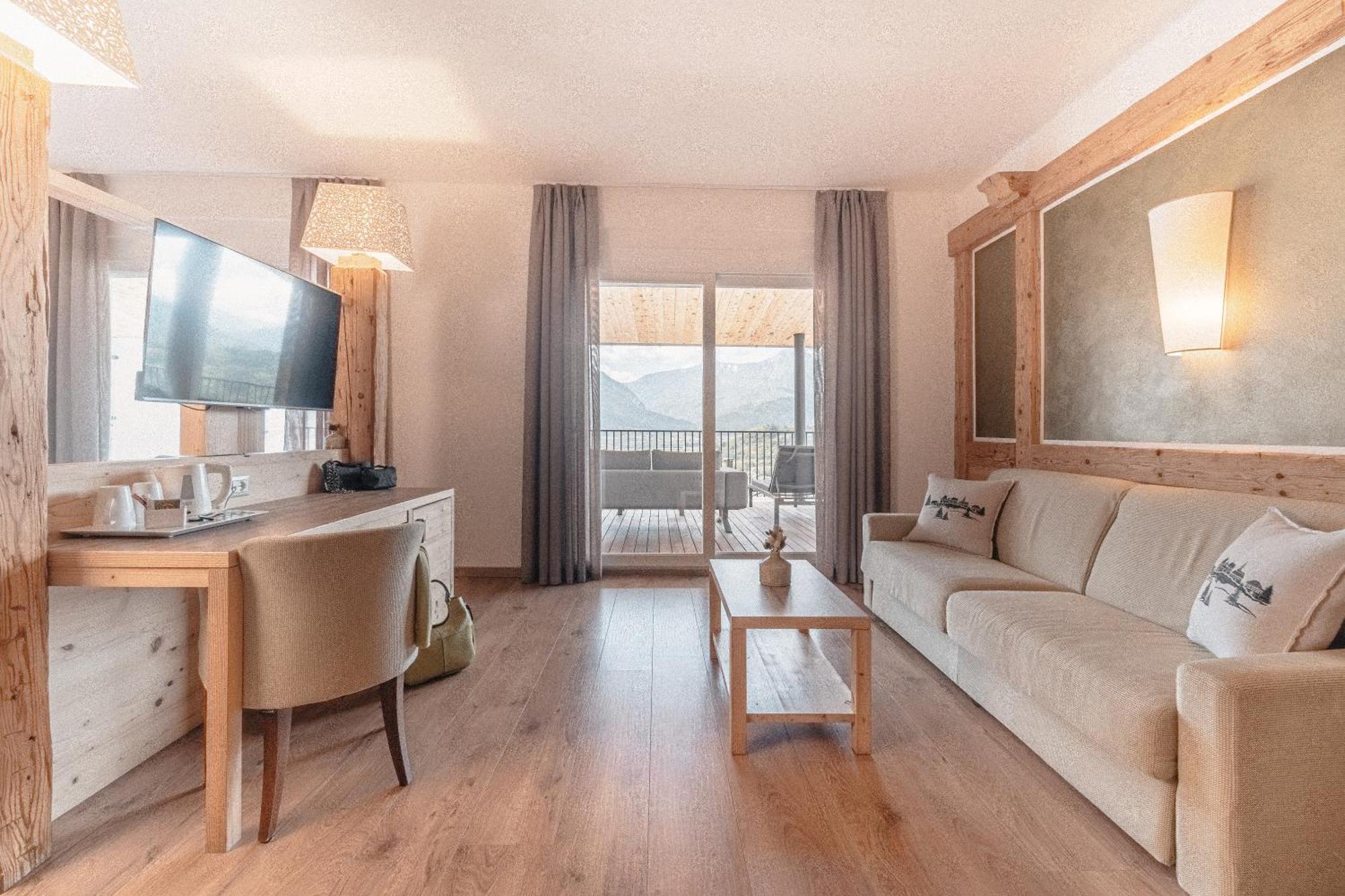 Cristallo Sport & Wellness Hotel Levico Terme Room photo